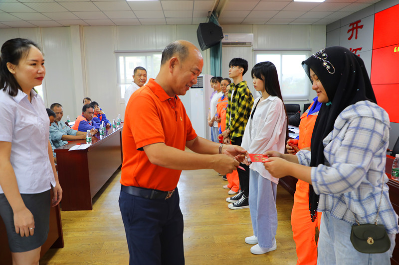 “金秋助學(xué)，圓夢明佳！”明佳集團(tuán)黨支部及工會(huì)組織開展愛心助學(xué)活動(dòng)！